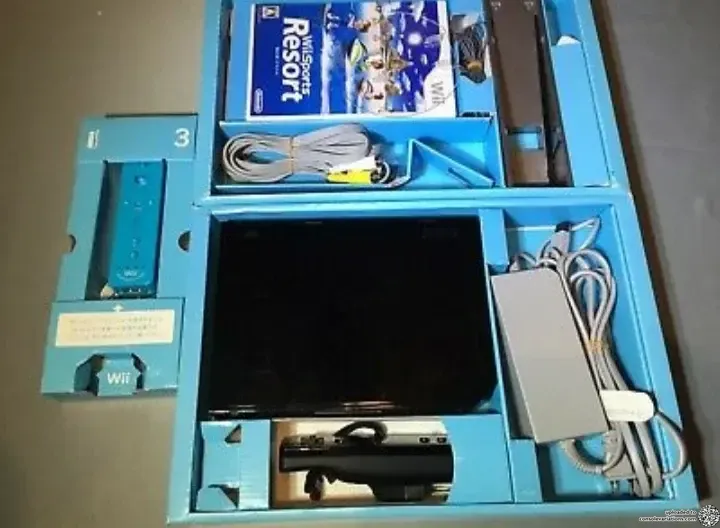 Consolevariations - Nintendo Wii Sports Resort + Blue Wiimote