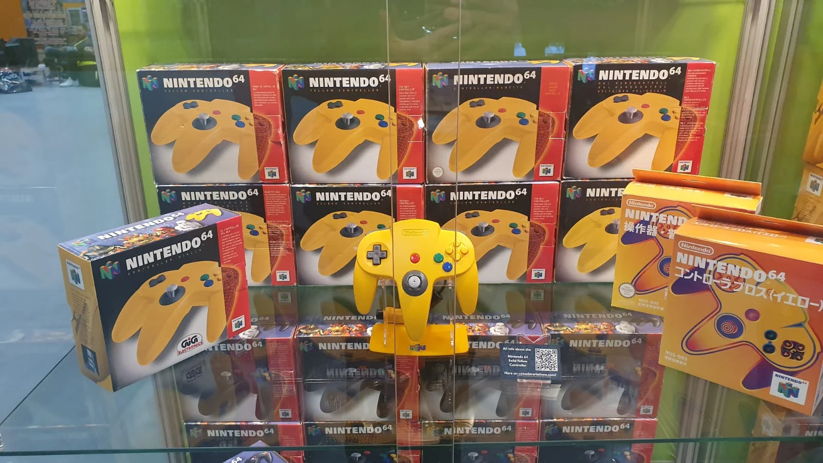 Solid Yellow Controller (+Box Variations)