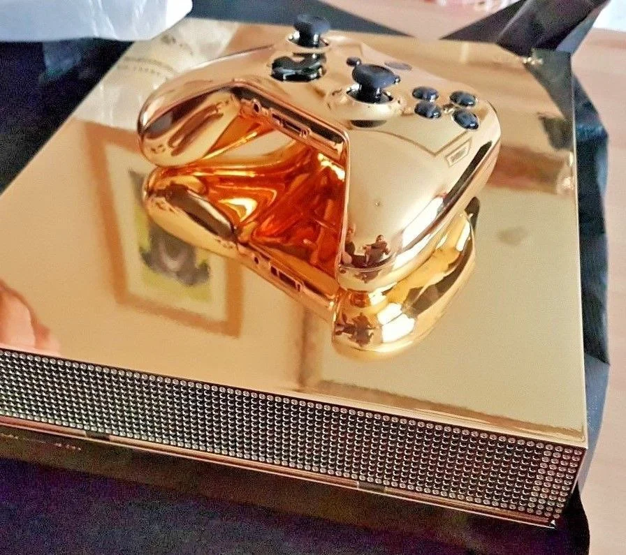 24 karat gold plated Project Scorpio Edition Xbox One X  Detail 2