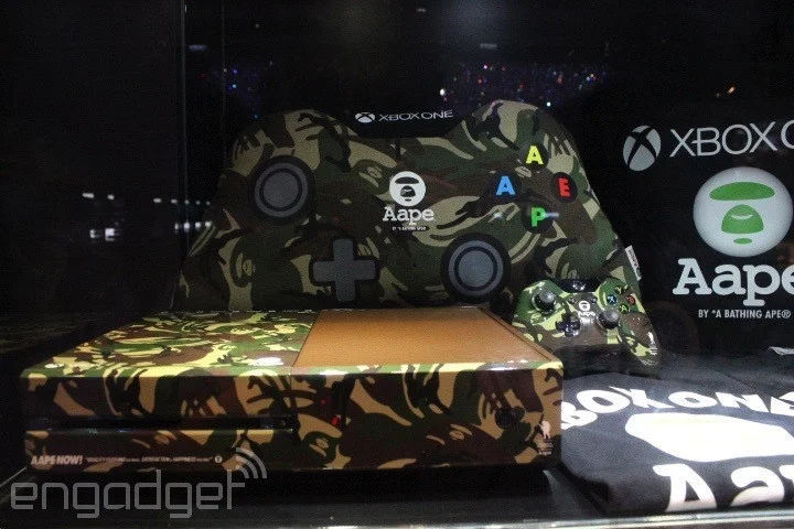 Camouflage Xbox One from Aape Overview