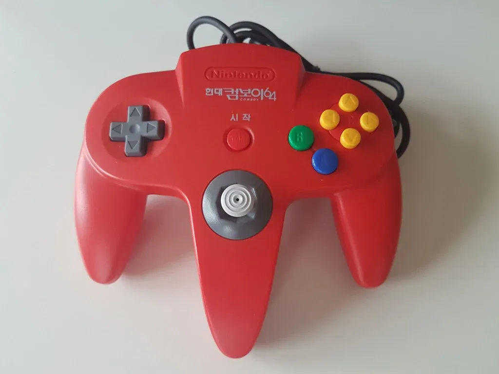 N64 Hyundai Comboy Red Controller