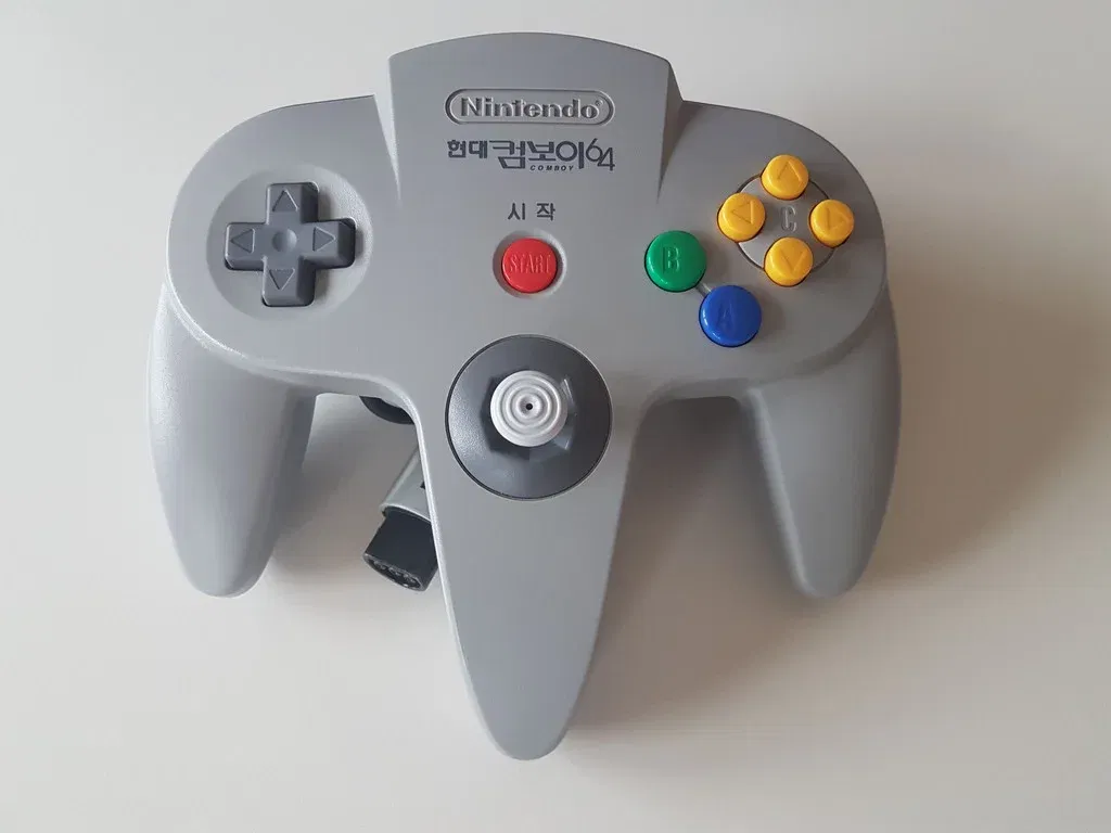 N64 Hyundai Comboy Grey Controller