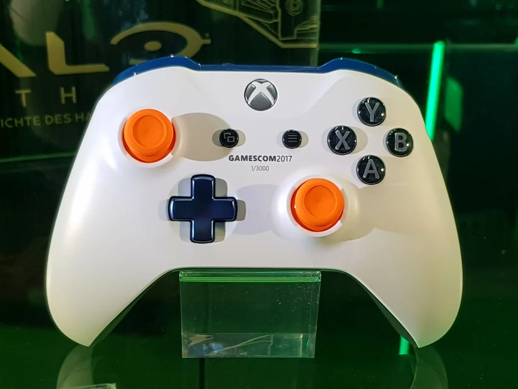 The First Limited Edition Custom Controller of Xbox