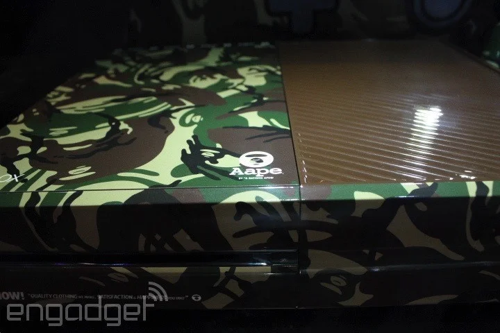 Camouflage Xbox One from Aape Detail 2